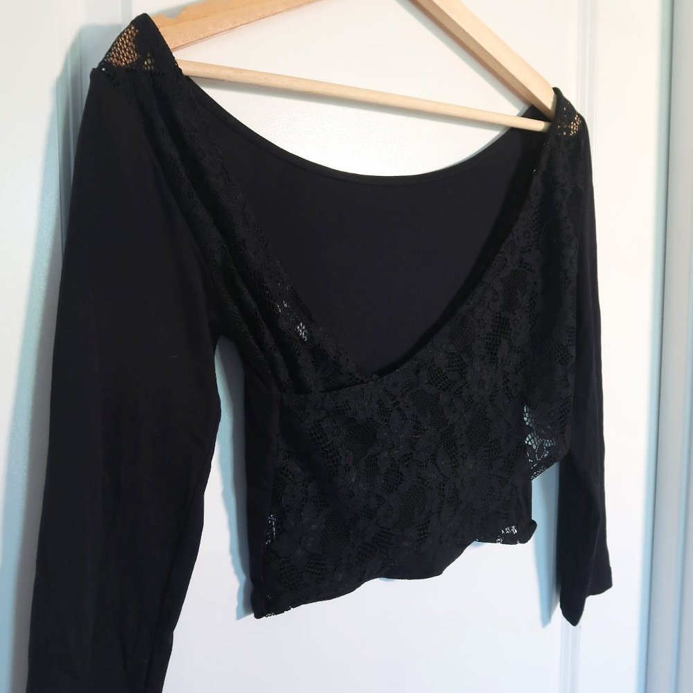 Cropped 3/4 Sleeve Lace Back Black Top